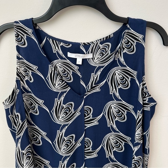 Derek Lam 10 Crosby 100% Silk Blue Floral V-Neck Sleeveless Blouse Side Slit 2 - Picture 2 of 8